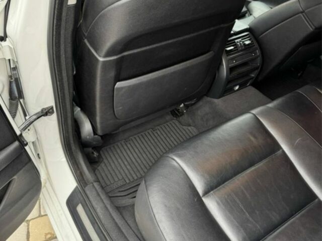 Білий БМВ 5 Серія, об'ємом двигуна 2 л та пробігом 290 тис. км за 14000 $, фото 7 на Automoto.ua