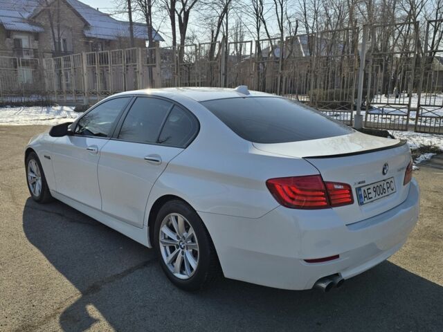 Белый БМВ 5 Серия, объемом двигателя 2 л и пробегом 266 тыс. км за 11900 $, фото 4 на Automoto.ua
