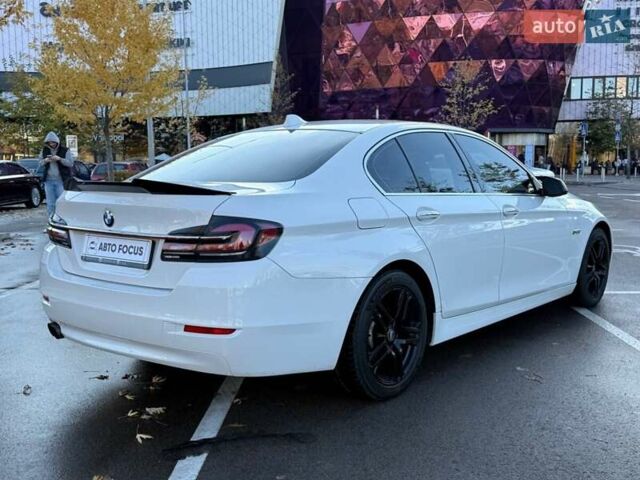 Білий БМВ 5 Серія, об'ємом двигуна 2 л та пробігом 216 тис. км за 13990 $, фото 5 на Automoto.ua