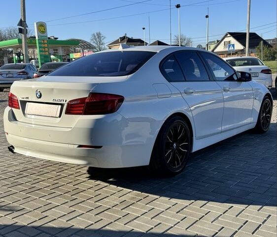 Белый БМВ 5 Серия, объемом двигателя 2 л и пробегом 271 тыс. км за 13700 $, фото 3 на Automoto.ua