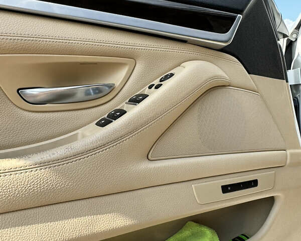 Белый БМВ 5 Серия, объемом двигателя 2 л и пробегом 218 тыс. км за 13800 $, фото 18 на Automoto.ua