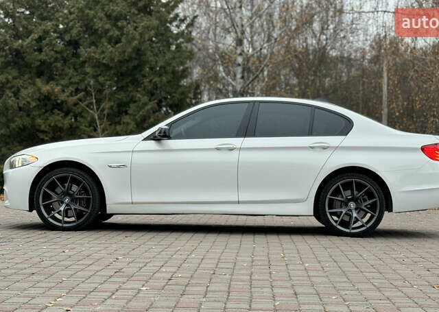 Белый БМВ 5 Серия, объемом двигателя 2.98 л и пробегом 262 тыс. км за 15500 $, фото 7 на Automoto.ua