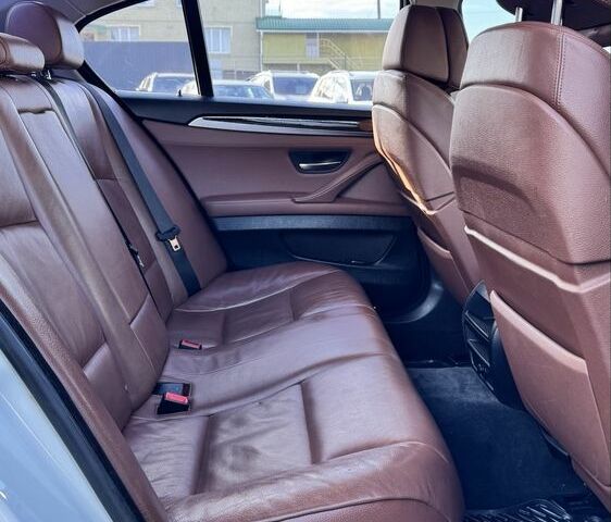 Белый БМВ 5 Серия, объемом двигателя 2 л и пробегом 271 тыс. км за 13700 $, фото 18 на Automoto.ua