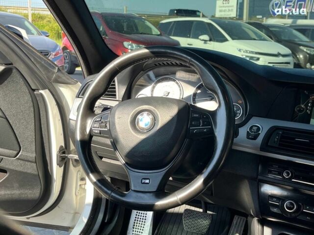 Білий БМВ 5 Серія, об'ємом двигуна 2 л та пробігом 215 тис. км за 12990 $, фото 33 на Automoto.ua