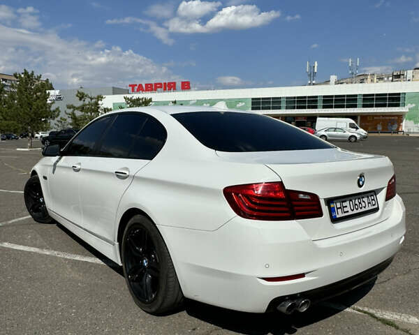 Белый БМВ 5 Серия, объемом двигателя 2 л и пробегом 218 тыс. км за 13800 $, фото 1 на Automoto.ua