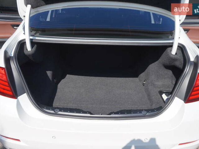 Белый БМВ 5 Серия, объемом двигателя 2 л и пробегом 270 тыс. км за 17700 $, фото 25 на Automoto.ua