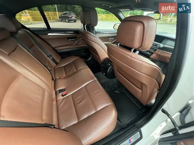 Білий БМВ 5 Серія, об'ємом двигуна 2.98 л та пробігом 234 тис. км за 17000 $, фото 15 на Automoto.ua