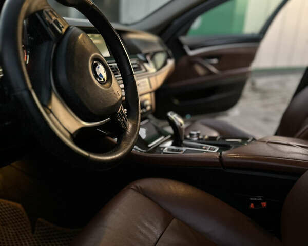 Белый БМВ 5 Серия, объемом двигателя 2 л и пробегом 235 тыс. км за 13700 $, фото 18 на Automoto.ua