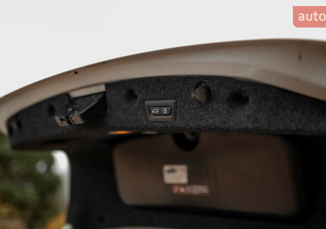 Белый БМВ 5 Серия, объемом двигателя 2 л и пробегом 282 тыс. км за 17500 $, фото 16 на Automoto.ua