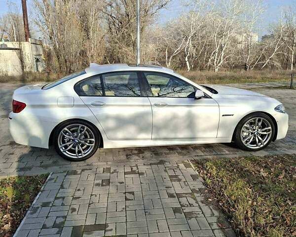 Белый БМВ 5 Серия, объемом двигателя 2.99 л и пробегом 150 тыс. км за 21000 $, фото 16 на Automoto.ua