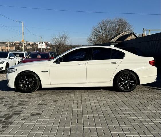 Белый БМВ 5 Серия, объемом двигателя 2 л и пробегом 271 тыс. км за 13700 $, фото 8 на Automoto.ua