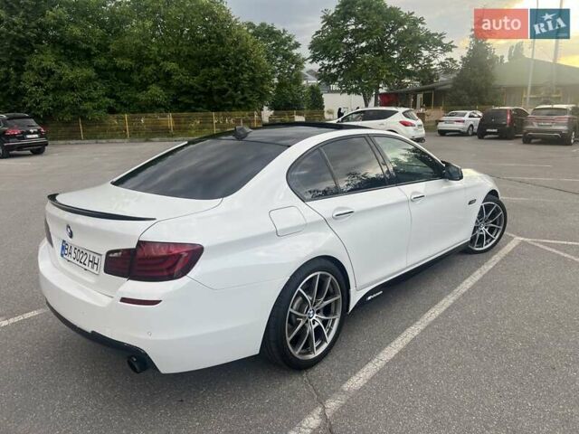 Білий БМВ 5 Серія, об'ємом двигуна 2.98 л та пробігом 234 тис. км за 17000 $, фото 11 на Automoto.ua