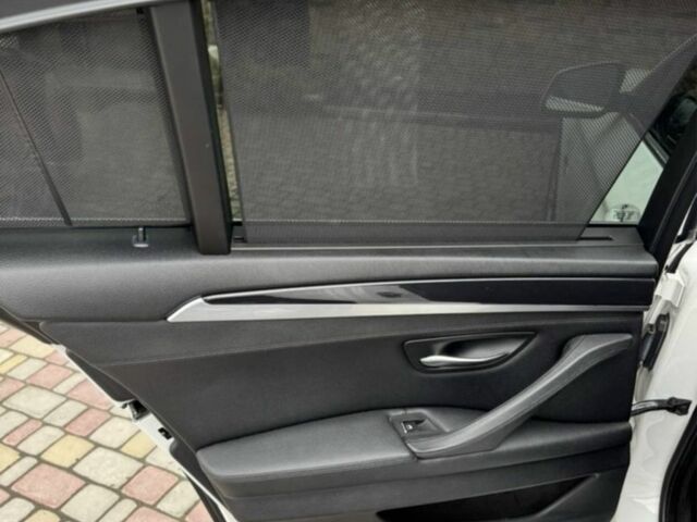 Білий БМВ 5 Серія, об'ємом двигуна 2 л та пробігом 290 тис. км за 14000 $, фото 5 на Automoto.ua
