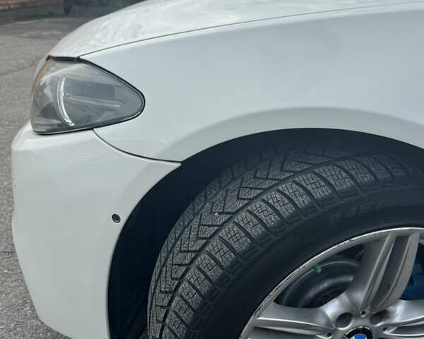 Білий БМВ 5 Серія, об'ємом двигуна 2 л та пробігом 131 тис. км за 14700 $, фото 11 на Automoto.ua