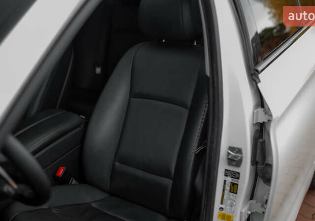 Белый БМВ 5 Серия, объемом двигателя 2 л и пробегом 282 тыс. км за 17500 $, фото 33 на Automoto.ua