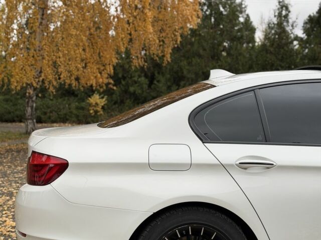 Білий БМВ 5 Серія, об'ємом двигуна 2 л та пробігом 240 тис. км за 13900 $, фото 12 на Automoto.ua