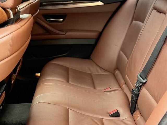 Білий БМВ 5 Серія, об'ємом двигуна 2 л та пробігом 240 тис. км за 13900 $, фото 18 на Automoto.ua