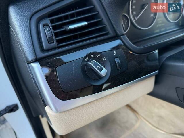 Білий БМВ 5 Серія, об'ємом двигуна 2 л та пробігом 216 тис. км за 13990 $, фото 13 на Automoto.ua