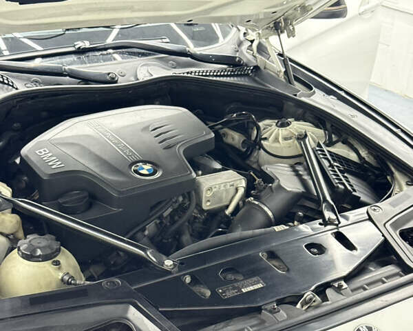 Білий БМВ 5 Серія, об'ємом двигуна 2 л та пробігом 220 тис. км за 14500 $, фото 27 на Automoto.ua