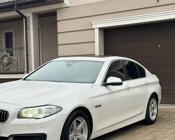 Белый БМВ 5 Серия, объемом двигателя 2 л и пробегом 241 тыс. км за 19000 $, фото 16 на Automoto.ua