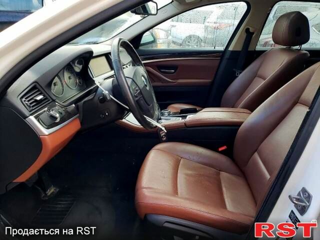 Белый БМВ 5 Серия, объемом двигателя 2 л и пробегом 220 тыс. км за 15000 $, фото 3 на Automoto.ua