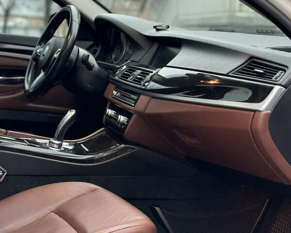 Белый БМВ 5 Серия, объемом двигателя 2.98 л и пробегом 262 тыс. км за 15500 $, фото 22 на Automoto.ua