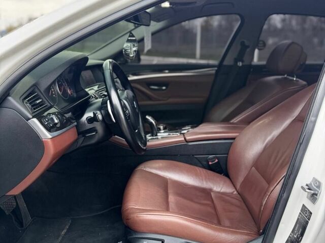 Білий БМВ 5 Серія, об'ємом двигуна 0 л та пробігом 230 тис. км за 11800 $, фото 6 на Automoto.ua