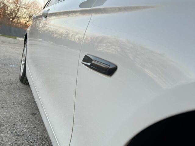 Белый БМВ 5 Серия, объемом двигателя 2 л и пробегом 163 тыс. км за 16850 $, фото 6 на Automoto.ua