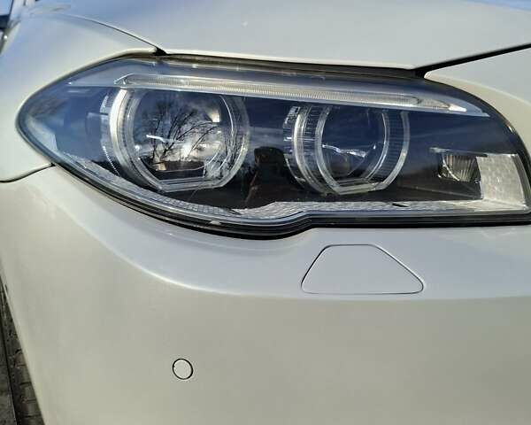 Белый БМВ 5 Серия, объемом двигателя 2.99 л и пробегом 150 тыс. км за 21000 $, фото 14 на Automoto.ua