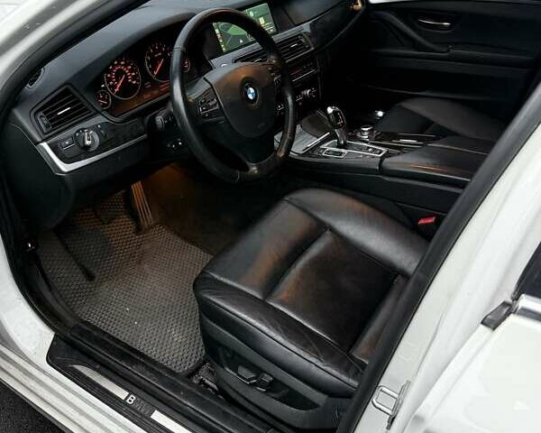 Белый БМВ 5 Серия, объемом двигателя 2 л и пробегом 241 тыс. км за 13699 $, фото 19 на Automoto.ua