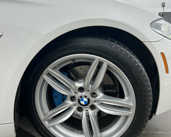 Білий БМВ 5 Серія, об'ємом двигуна 2.98 л та пробігом 143 тис. км за 20300 $, фото 12 на Automoto.ua