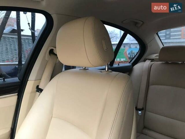 Білий БМВ 5 Серія, об'ємом двигуна 2 л та пробігом 215 тис. км за 13500 $, фото 22 на Automoto.ua