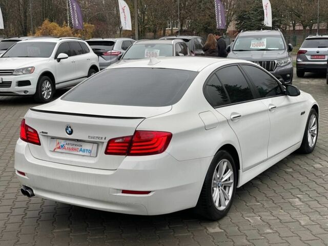 Белый БМВ 5 Серия, объемом двигателя 2 л и пробегом 267 тыс. км за 11999 $, фото 6 на Automoto.ua