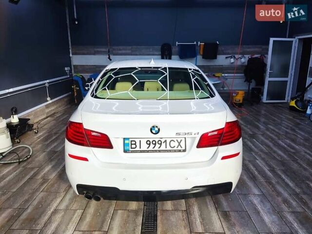 Белый БМВ 5 Серия, объемом двигателя 2.99 л и пробегом 150 тыс. км за 21000 $, фото 5 на Automoto.ua