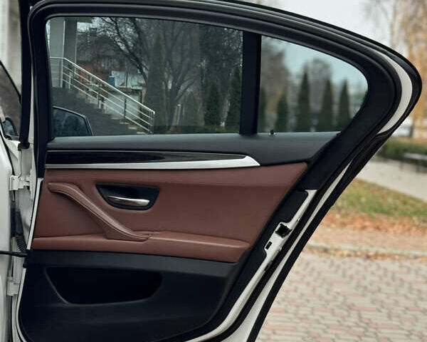 Белый БМВ 5 Серия, объемом двигателя 2.98 л и пробегом 262 тыс. км за 15500 $, фото 36 на Automoto.ua