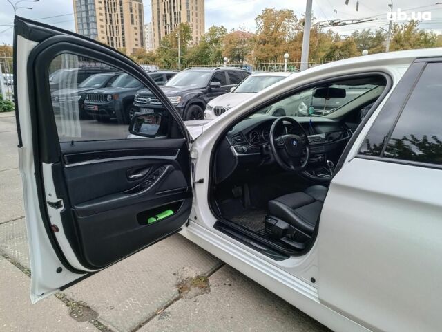 Белый БМВ 5 Серия, объемом двигателя 2 л и пробегом 213 тыс. км за 13740 $, фото 21 на Automoto.ua