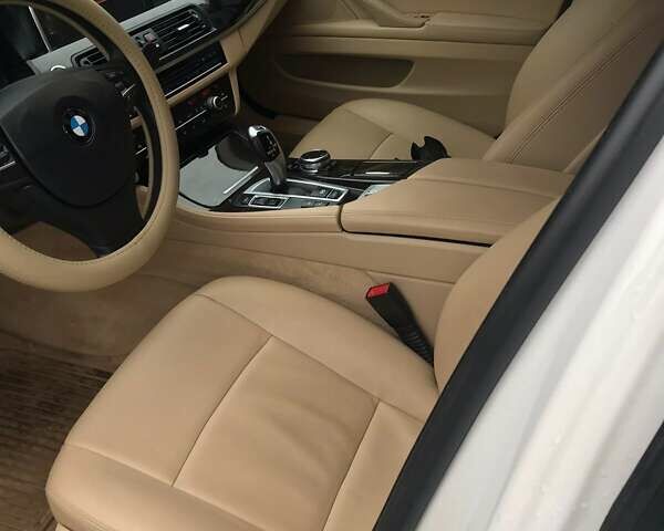 Білий БМВ 5 Серія, об'ємом двигуна 2 л та пробігом 215 тис. км за 13500 $, фото 18 на Automoto.ua