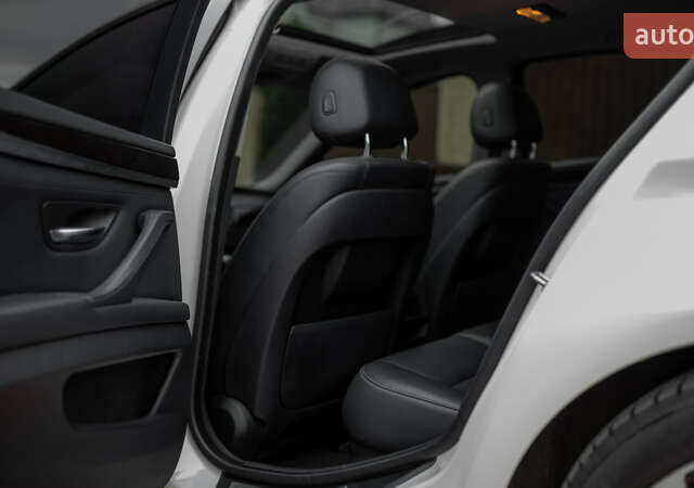 Белый БМВ 5 Серия, объемом двигателя 2 л и пробегом 282 тыс. км за 17500 $, фото 59 на Automoto.ua