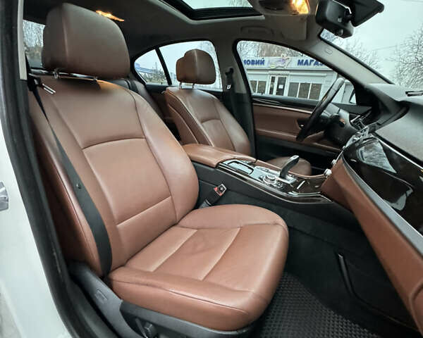Белый БМВ 5 Серия, объемом двигателя 2.98 л и пробегом 262 тыс. км за 15500 $, фото 23 на Automoto.ua