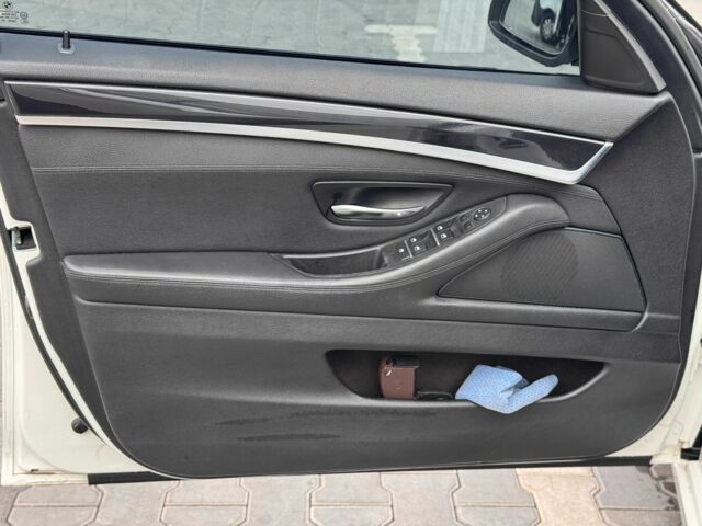 Белый БМВ 5 Серия, объемом двигателя 2 л и пробегом 180 тыс. км за 13300 $, фото 16 на Automoto.ua