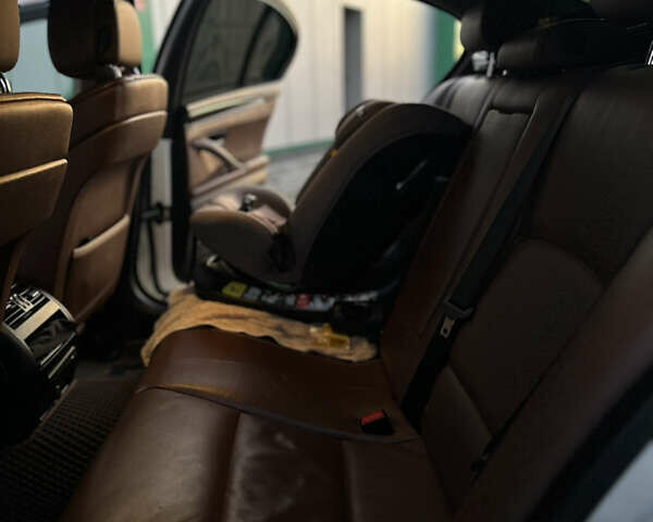 Белый БМВ 5 Серия, объемом двигателя 2 л и пробегом 235 тыс. км за 13700 $, фото 17 на Automoto.ua