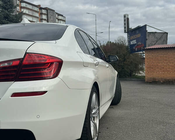 Білий БМВ 5 Серія, об'ємом двигуна 2 л та пробігом 131 тис. км за 14700 $, фото 6 на Automoto.ua