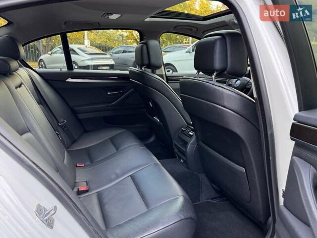 Белый БМВ 5 Серия, объемом двигателя 2 л и пробегом 148 тыс. км за 17900 $, фото 12 на Automoto.ua