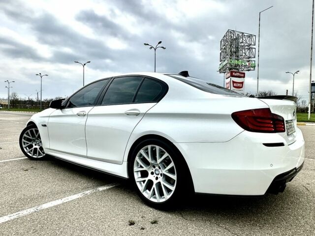 Белый БМВ 5 Серия, объемом двигателя 2 л и пробегом 124 тыс. км за 17500 $, фото 2 на Automoto.ua