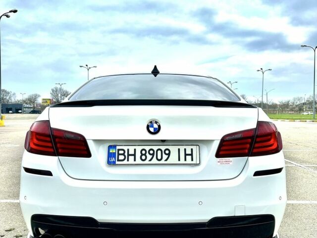 Белый БМВ 5 Серия, объемом двигателя 2 л и пробегом 124 тыс. км за 17500 $, фото 3 на Automoto.ua