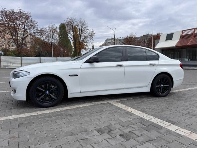 Белый БМВ 5 Серия, объемом двигателя 2 л и пробегом 180 тыс. км за 13300 $, фото 2 на Automoto.ua