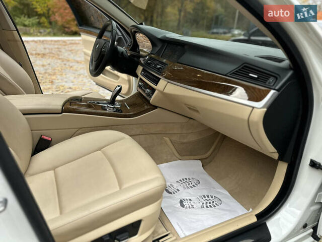 Белый БМВ 5 Серия, объемом двигателя 2 л и пробегом 125 тыс. км за 13499 $, фото 40 на Automoto.ua