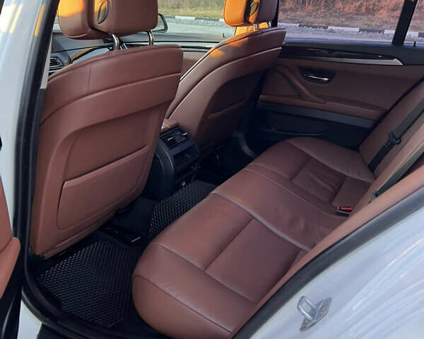 Белый БМВ 5 Серия, объемом двигателя 2 л и пробегом 163 тыс. км за 16850 $, фото 17 на Automoto.ua