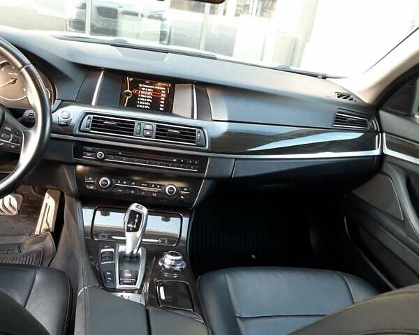 Белый БМВ 5 Серия, объемом двигателя 2 л и пробегом 206 тыс. км за 18000 $, фото 7 на Automoto.ua