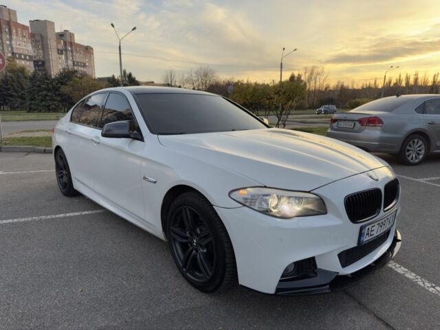 БМВ 5 Серия 2013 в Кривом Роге на Automoto.ua Белый БМВ 5 Серия, объемом двигателя 2 л и пробегом 260 тыс. км за 13500 $, фото 7 на Automoto.ua